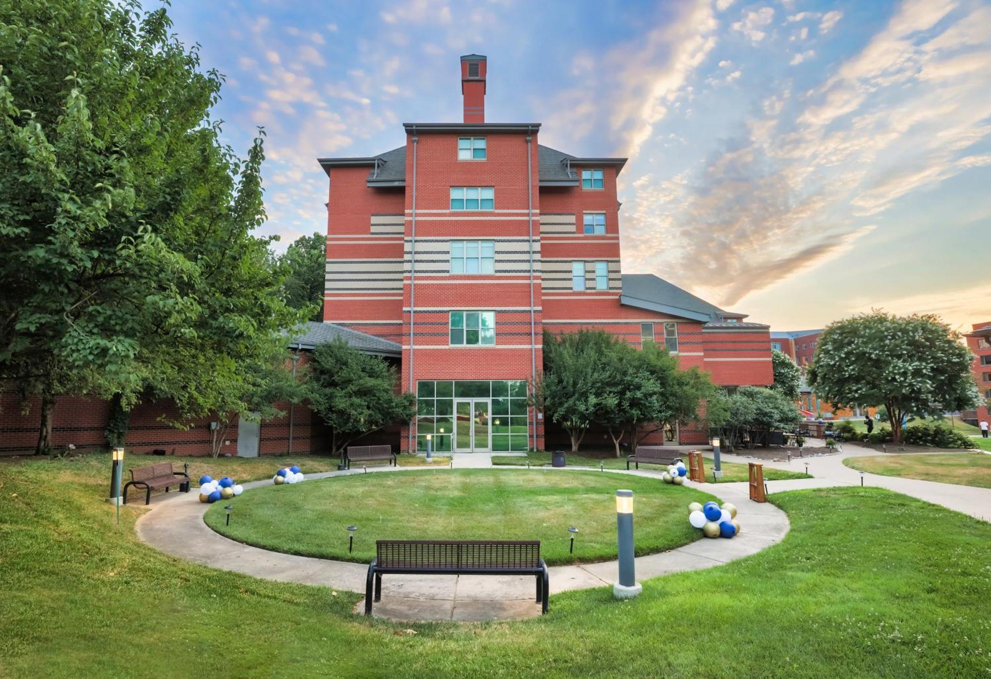 Kellogg Conference Hotel Capitol Hill At Gallaudet University Вашингтон Экстерьер фото